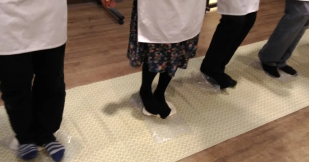 Experience Making Udon Noodles with Your Feet at Kagawa's Unique Cooking Class