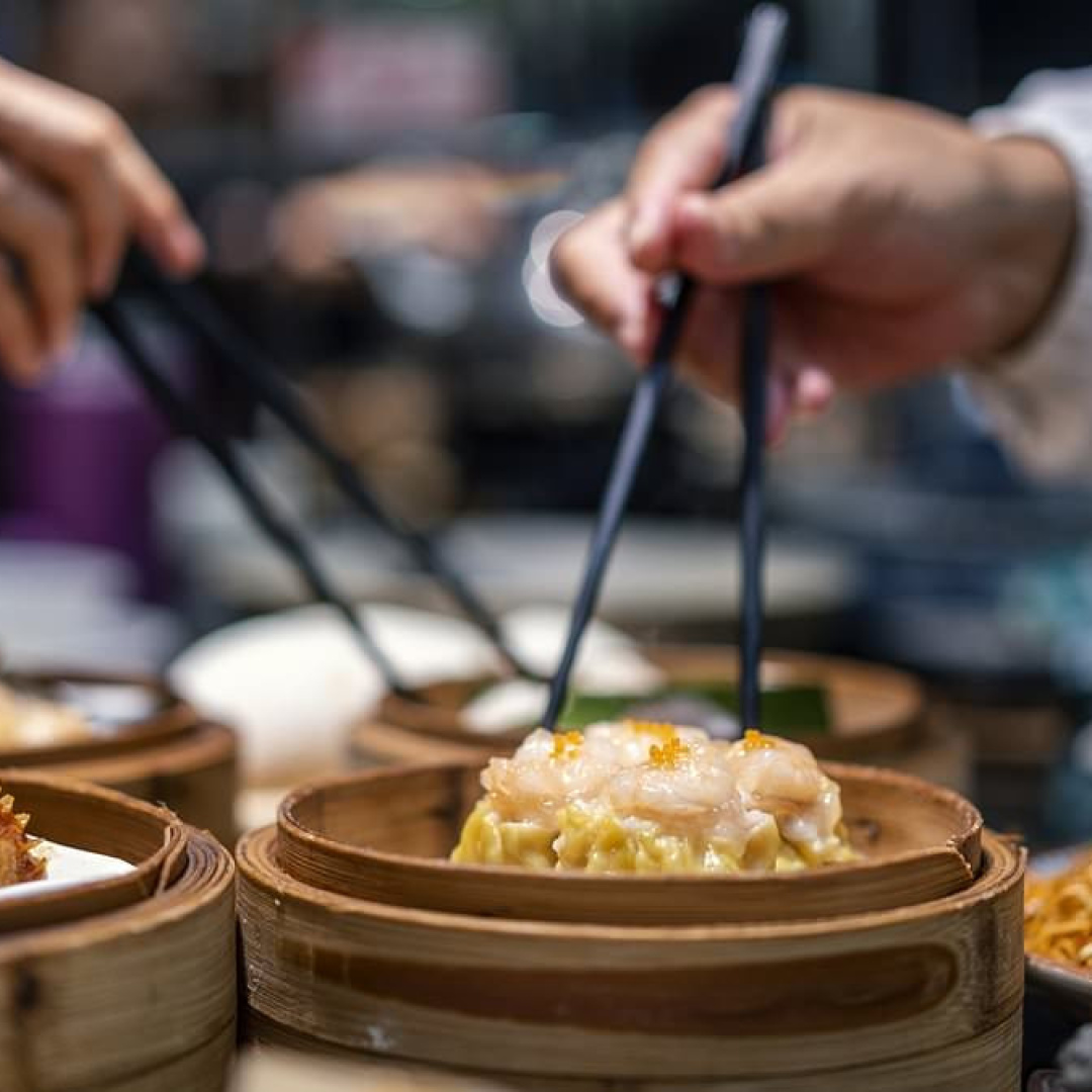 Top Chinese Chefs Share Dishes to Avoid and Dining Tips
